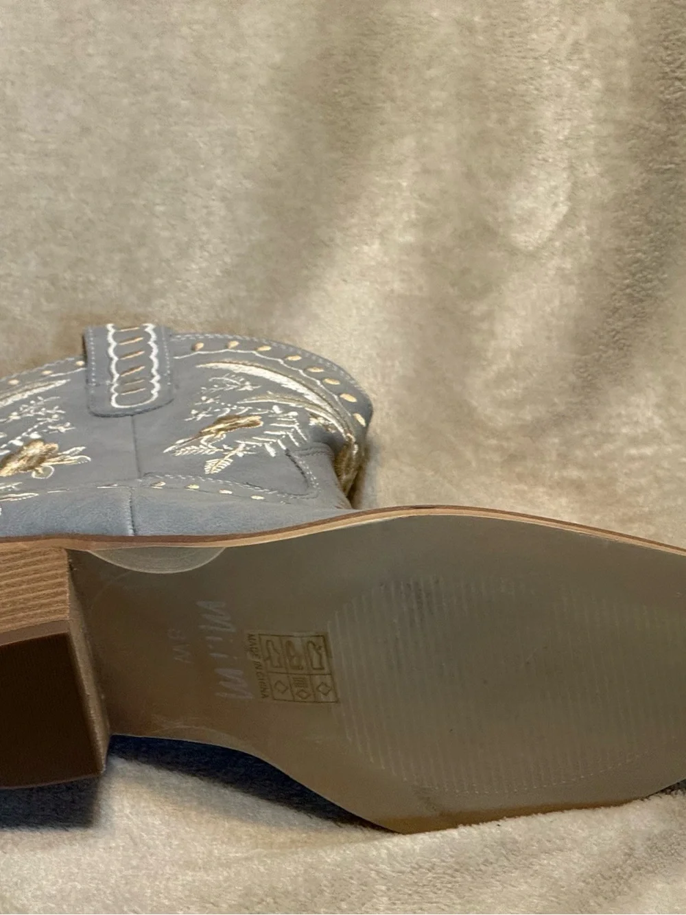 Mi.iM Size 8 Grey Floral Embroidered Western Boots Dingo Primrose Dupe